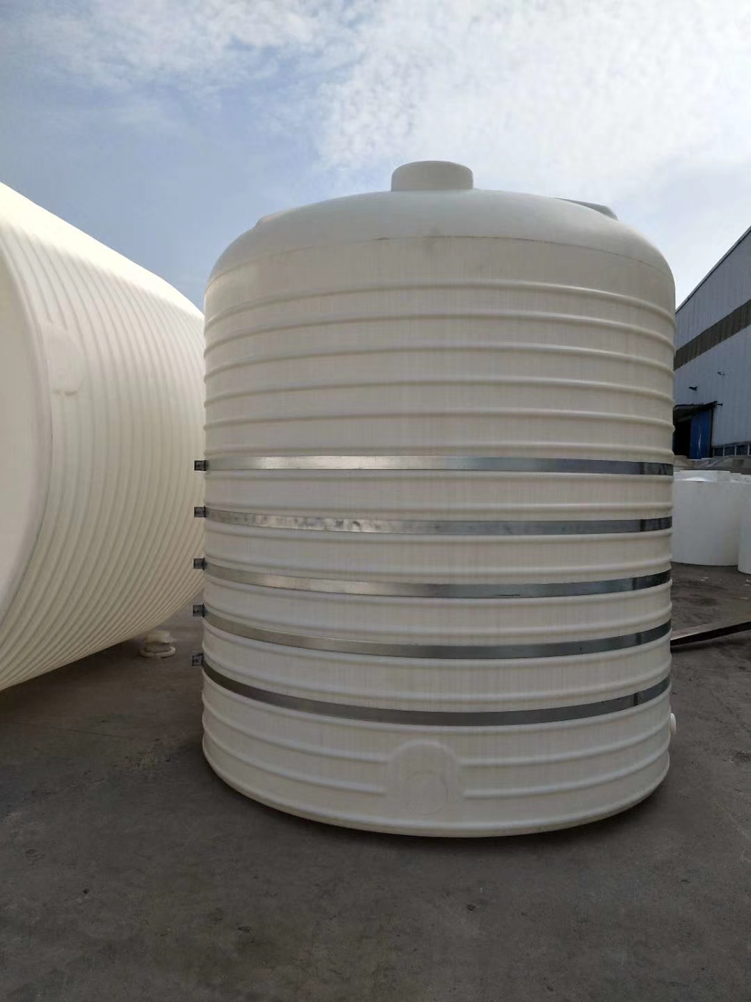 重庆20立方PE水箱价格 20吨塑料储水箱厂家直销