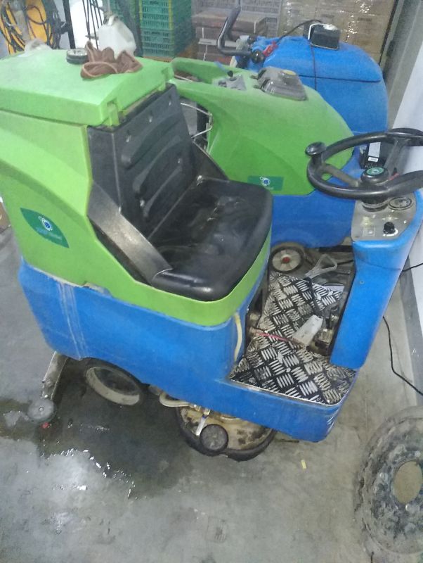 郑州物业保洁商场保洁医院保洁用手推式洗地机维修配件