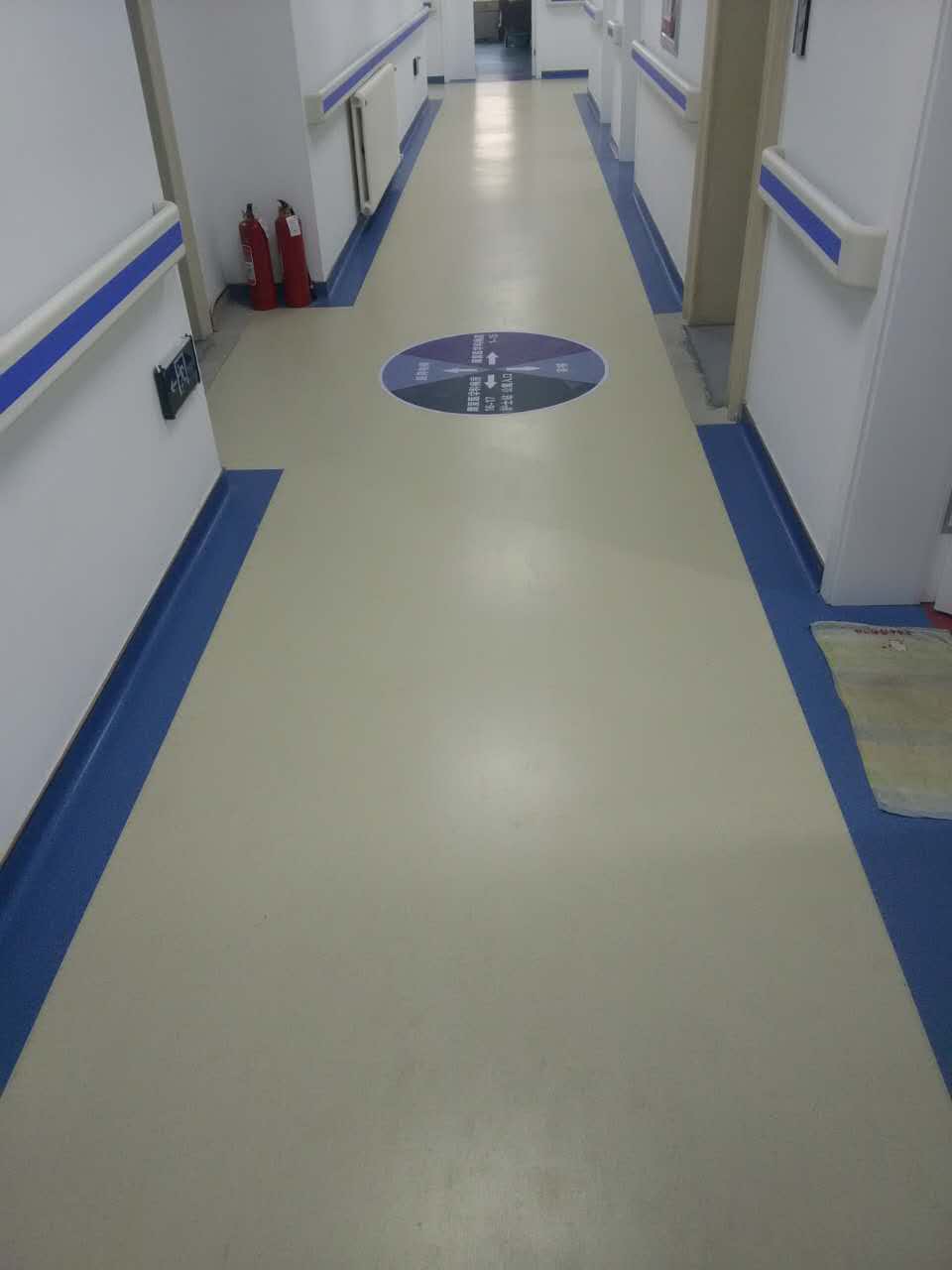 青岛美莱尔中医院防滑PVC塑胶地板