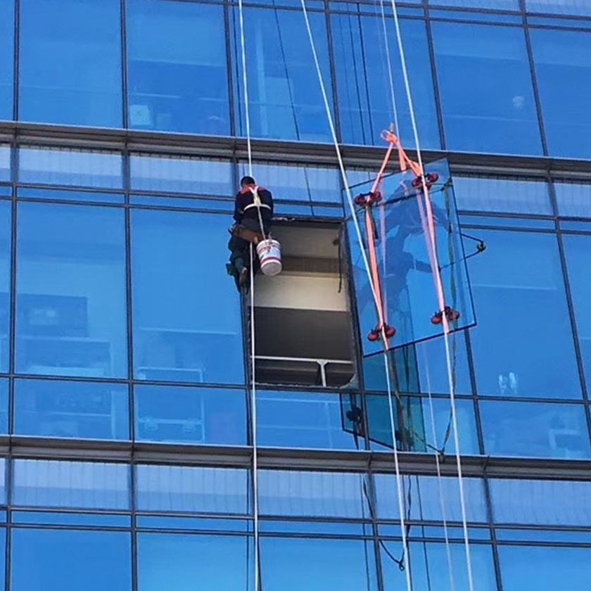 北京蜘蛛人、高空换玻璃、外墙自爆玻璃更换、吊绳窗户玻璃安装