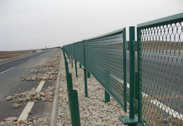 深圳高速桥梁防抛网，防眩网，钢板网，勾花网护栏