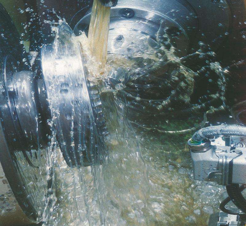 南京水溶性切削液 旋轮达润滑油厂家 提供免费试样上门技术指导
