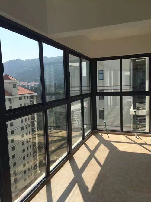 无框玻璃窗安装 厦门中港豪华装饰工程供应