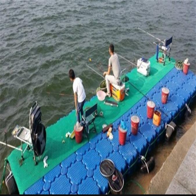 批发浮筒浮动码头 景区水上浮台 水面塑料平台用浮体