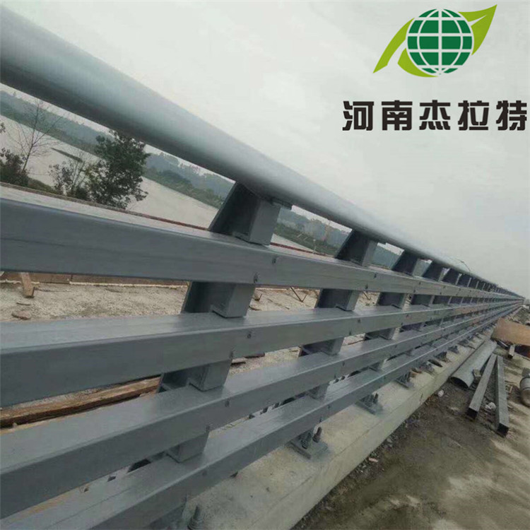 郑州市区道路防撞护栏提供
