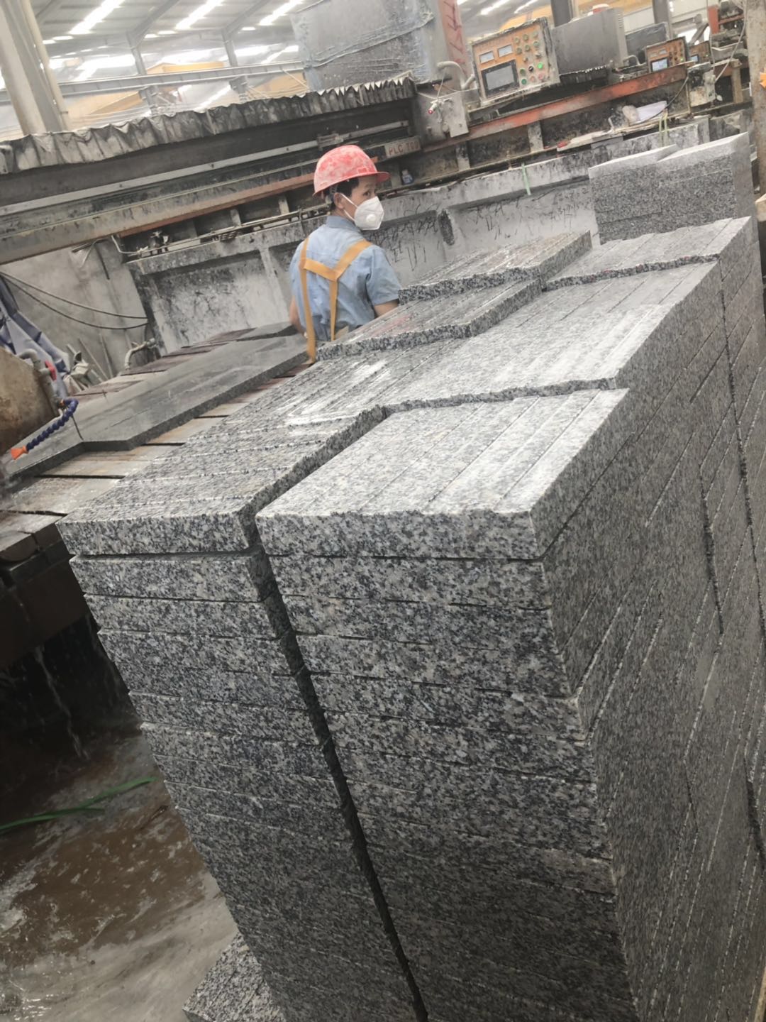深圳石材供应灰色路边石供应商 花岗岩路沿石