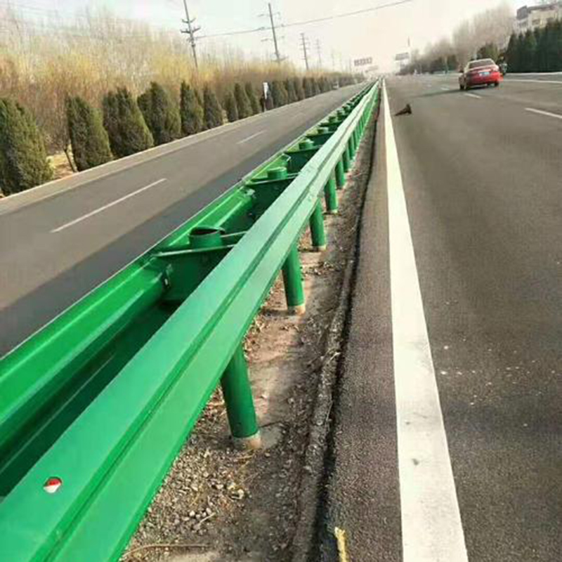 贵州山区公路波形护栏 高速公路交通安全防撞护栏