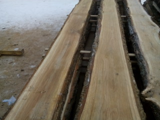 柞木毛边板，等级AB级，俄罗斯进口木材，直接从俄罗斯工厂订购