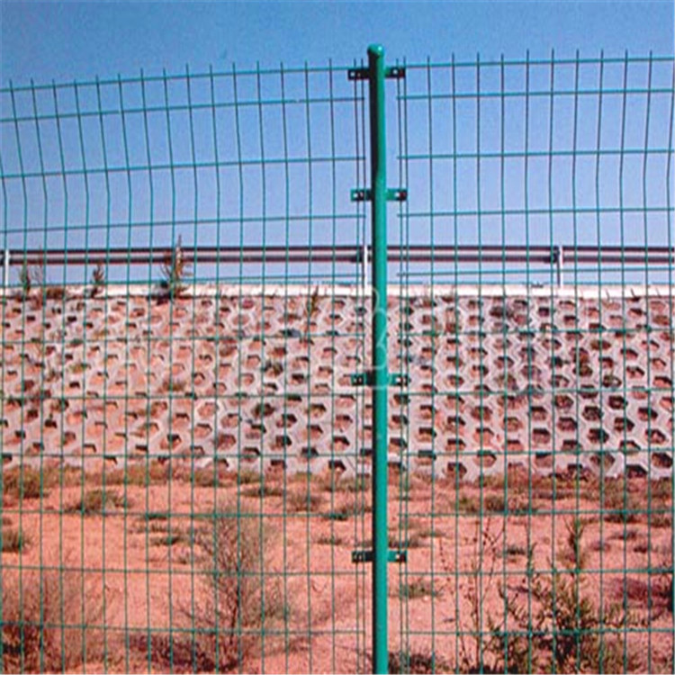常年供应1.8*3米双边丝护栏网各种规格边框现货栅栏框网防护网