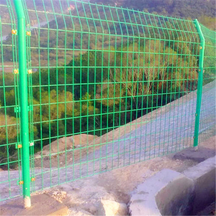 双边丝护栏网铁丝网围栏防护网高速公路护栏网护栏围栏栅栏隔离网