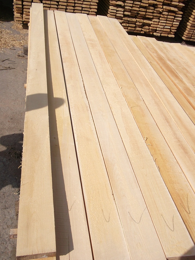 桦木齐边板，等级AA级，俄罗斯进口木材，直接从俄罗斯工厂订购