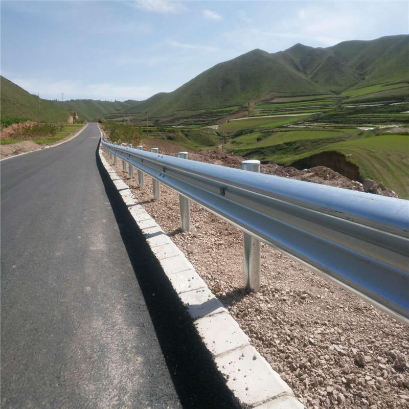 供应新疆博尔塔拉蒙古自治州喷塑护栏可安装