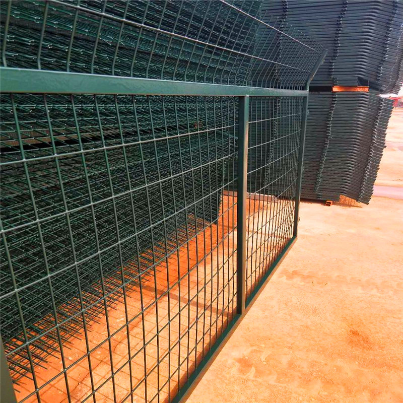 厂家供应铁路桥护栏 铁路沿线护栏 铁路安全硬质围栏