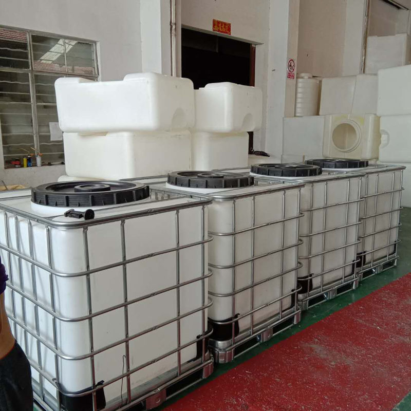 徐州厂家低价批发1000L加厚吨桶1吨耐腐蚀塑料方桶带框架柴油桶