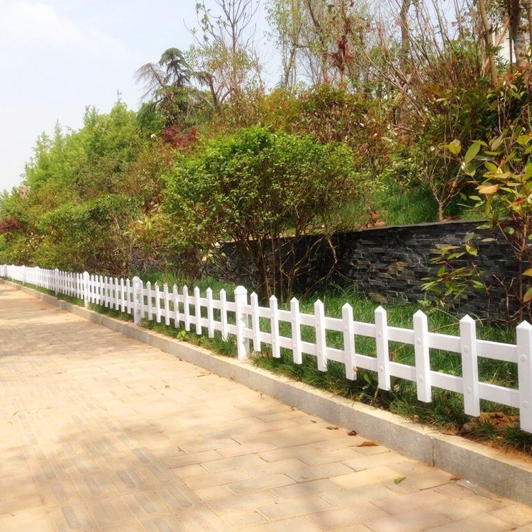拓轩生产pvc草坪绿化带护栏 简易花池护栏 塑料材质草坪护栏