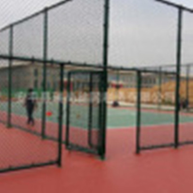 厂家直销球场围栏网 运动场勾花护栏网 网球场大型围栏网