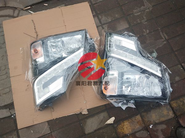 贵州东风多利卡大灯厂