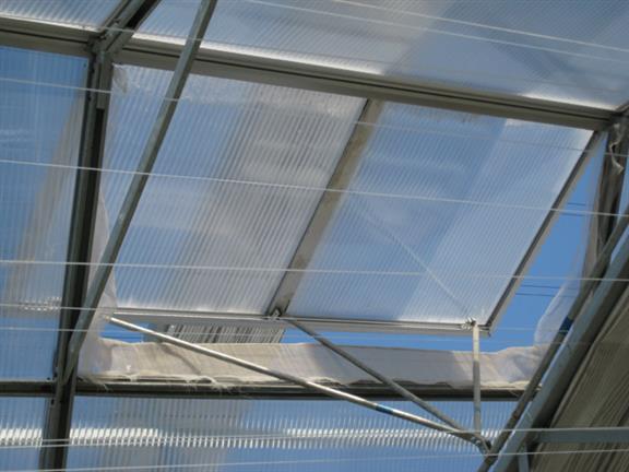 日光温室外遮阳怎么焊接安装