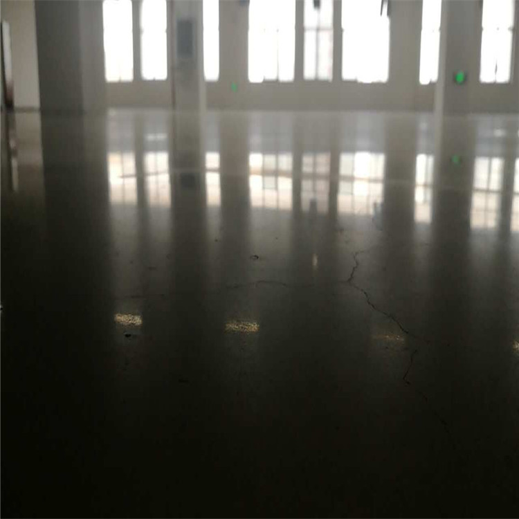 深圳市龙岗-坪地工业水泥地板硬化|龙城仓库水泥地起灰处理
