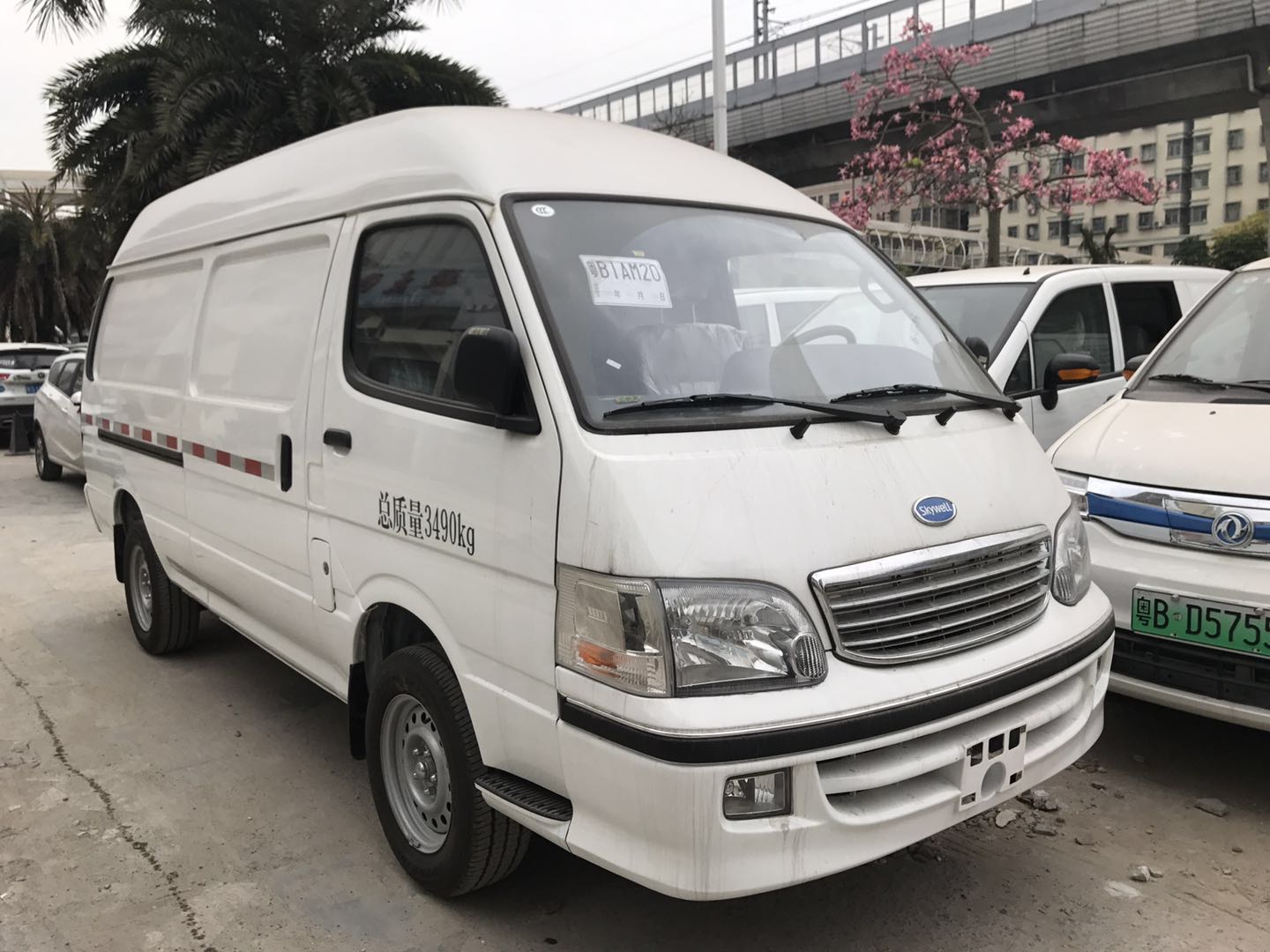 南京金龙开沃D10纯电动面包车物流车