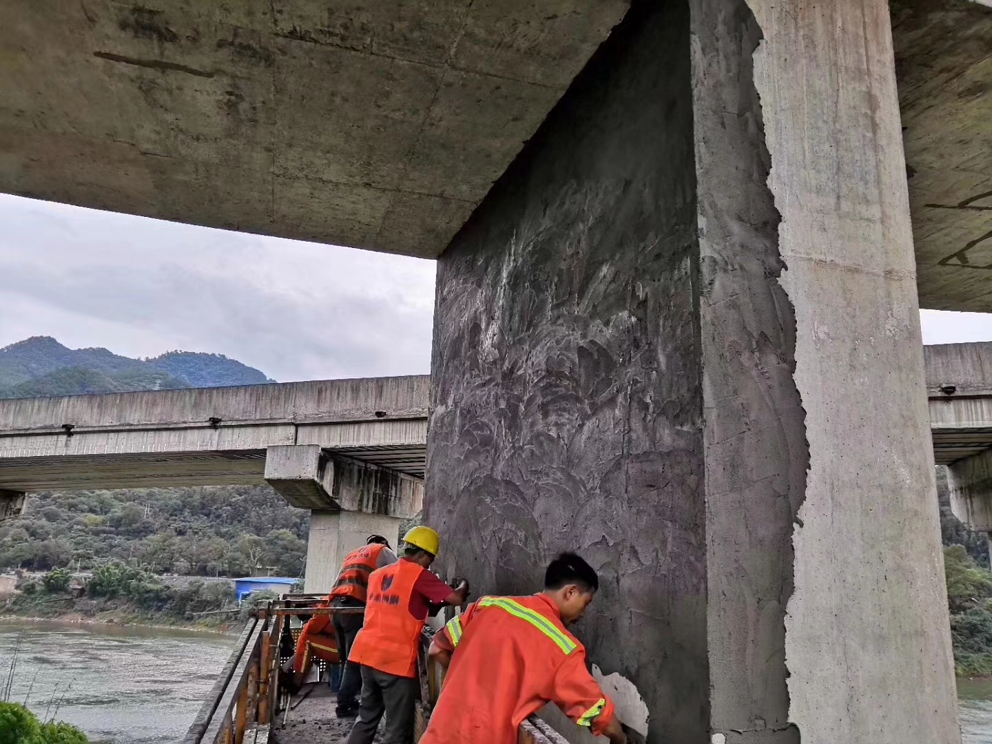 克孜勒苏柯尔克孜水泥路面修补料定制 起砂修补料 2小时快速通车
