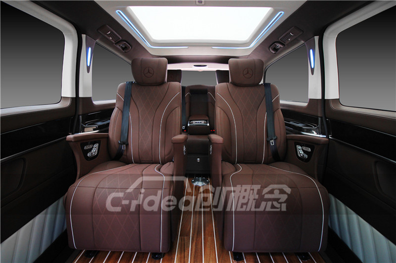 奔驰V260内部改装全车座椅通风，加装豪华车载冰箱