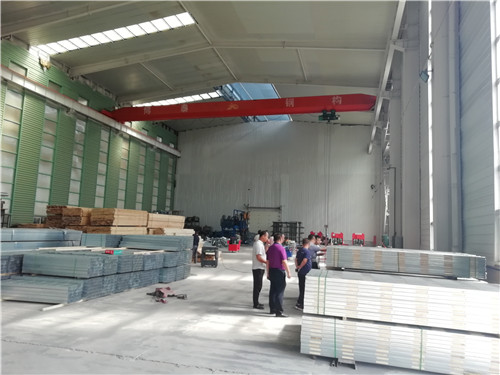 北京市钢包木公司厂家 新型**产品----钢包木为您定制生产一条龙服务