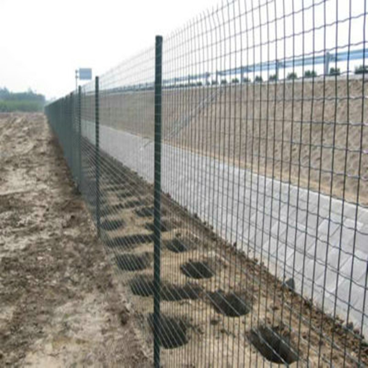 硬塑荷兰网 护栏隔离圈地果园养殖户外栅栏防护钢丝网