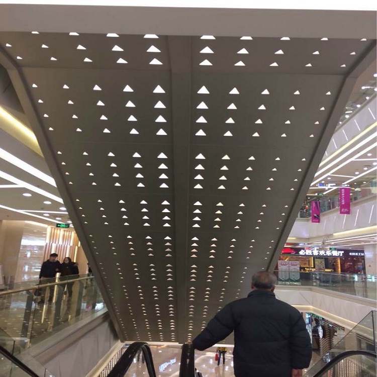大型商场不锈钢工程 激光不锈钢电梯装饰