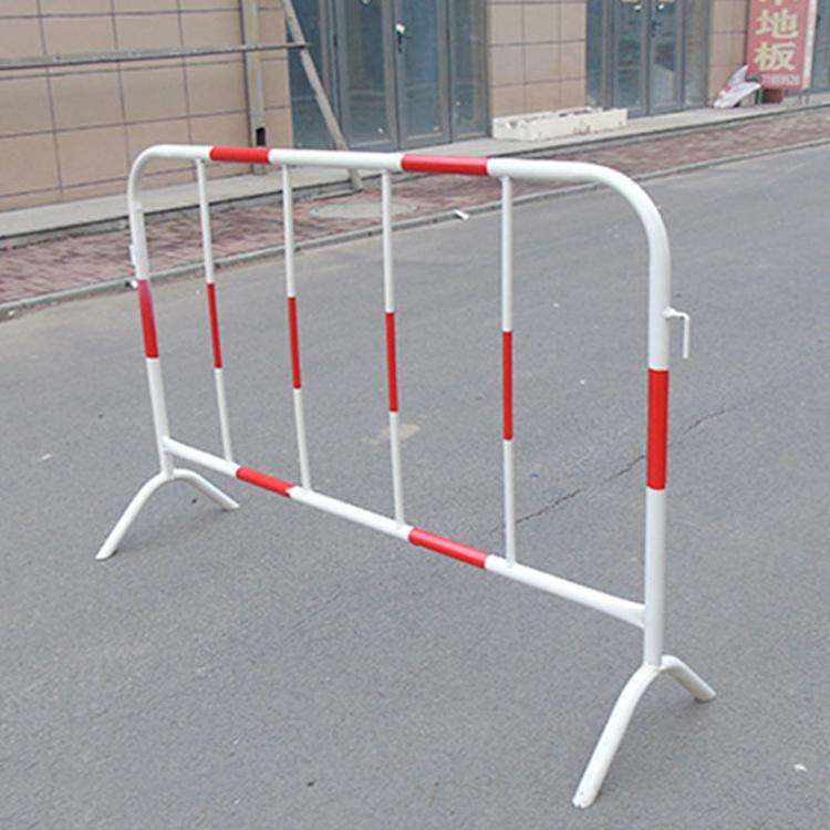 来宾铁马护栏促销 不锈钢铁马护栏