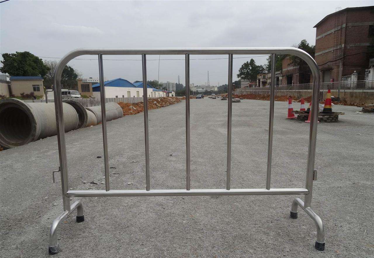 柳州铁马护栏厂商 施工铁马护栏