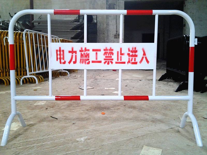来宾铁马护栏制造商 施工铁马护栏 质量保证
