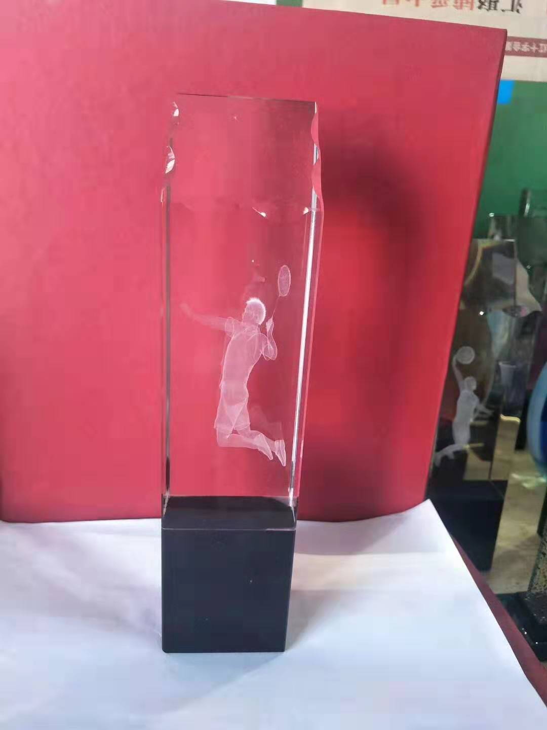 羽毛球比赛冠军奖杯，3D内雕水晶奖杯，免费排版刻字