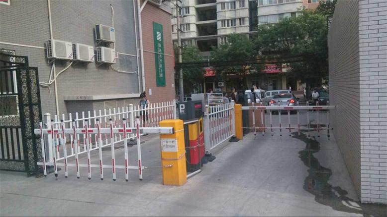 青海小区停车收费系统价格 西宁市城中区郑玉卷闸门供应