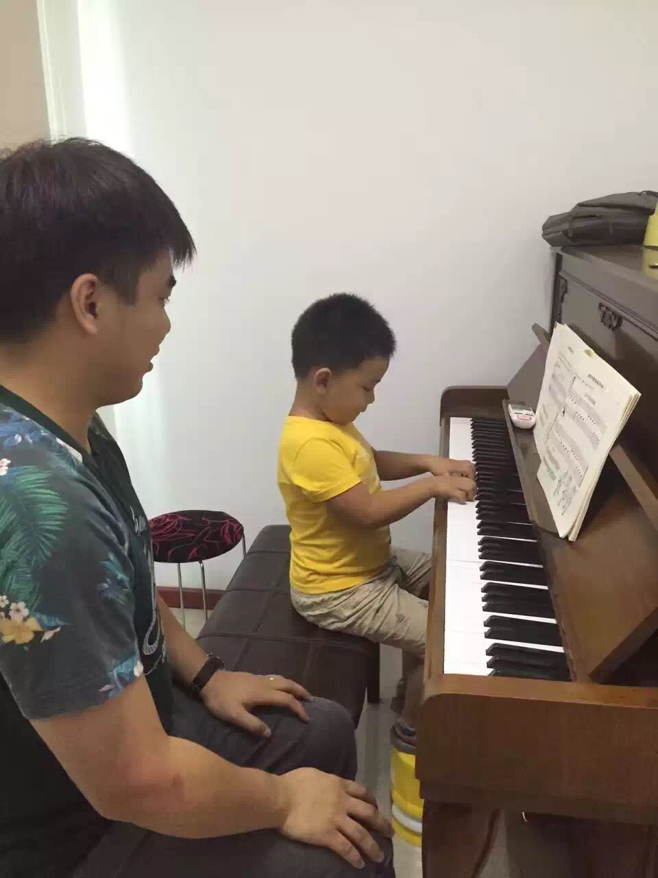 宝安沙井附近专业钢琴教学一对一免费练琴