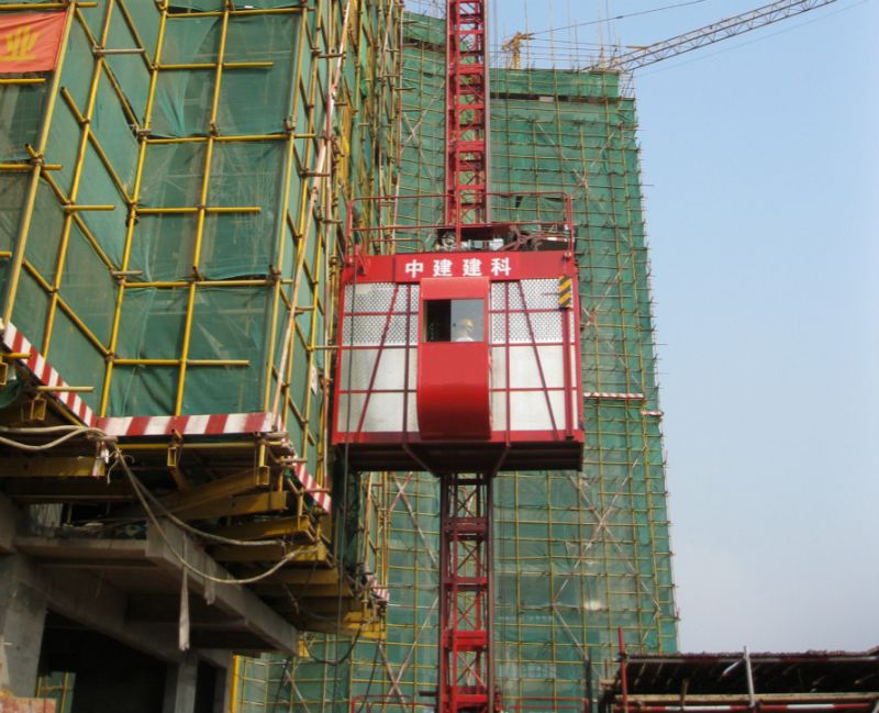 云南施工电梯升降机厂家，供应地用室内施工升降机电梯