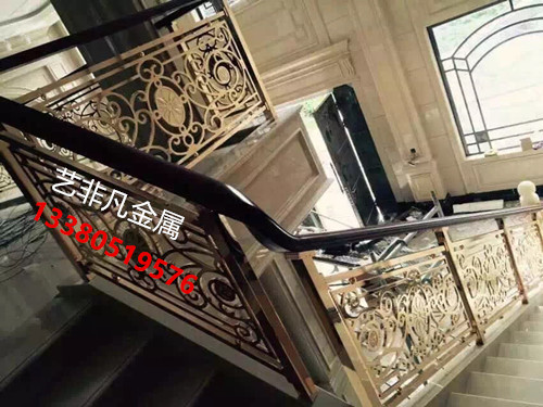 东方中式别墅铝艺楼梯 雕花楼梯扶手现代写实