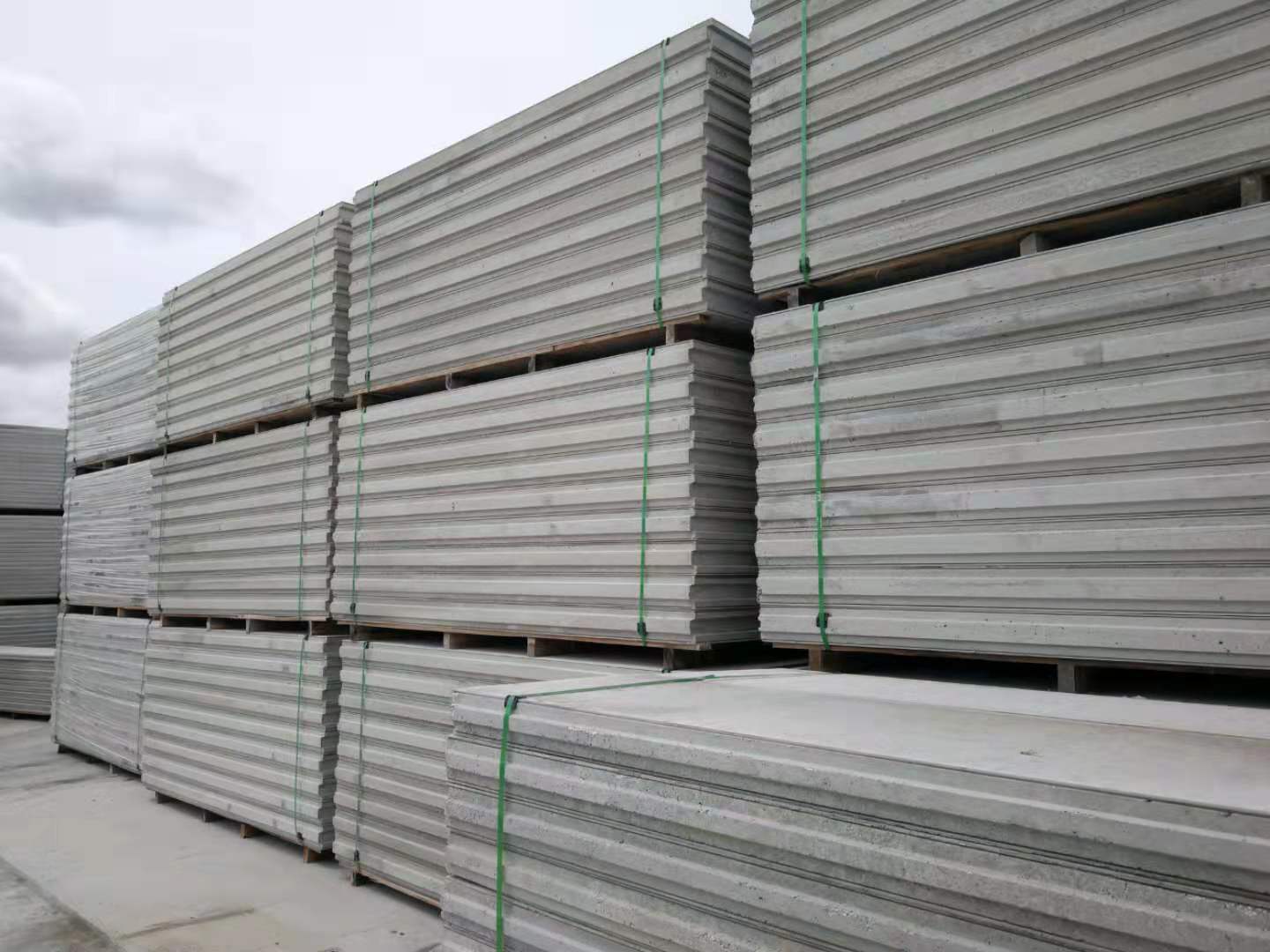 海南轻质隔墙板生产商|海南的轻质隔墙板|供应优质隔墙板