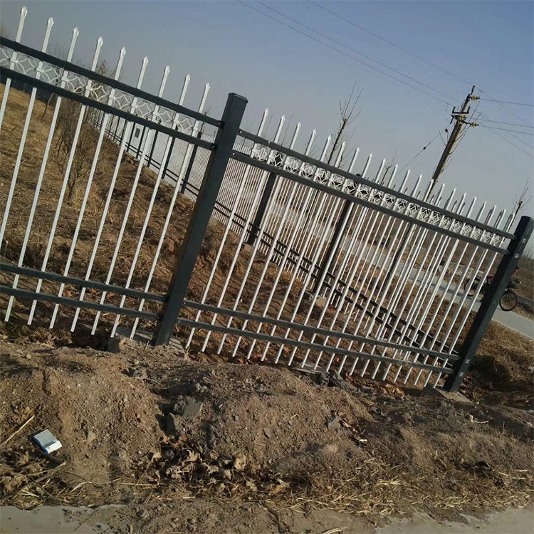 草坪锌钢护栏 围墙护栏 工厂学校隔离围栏 安平源谦工厂定制生产