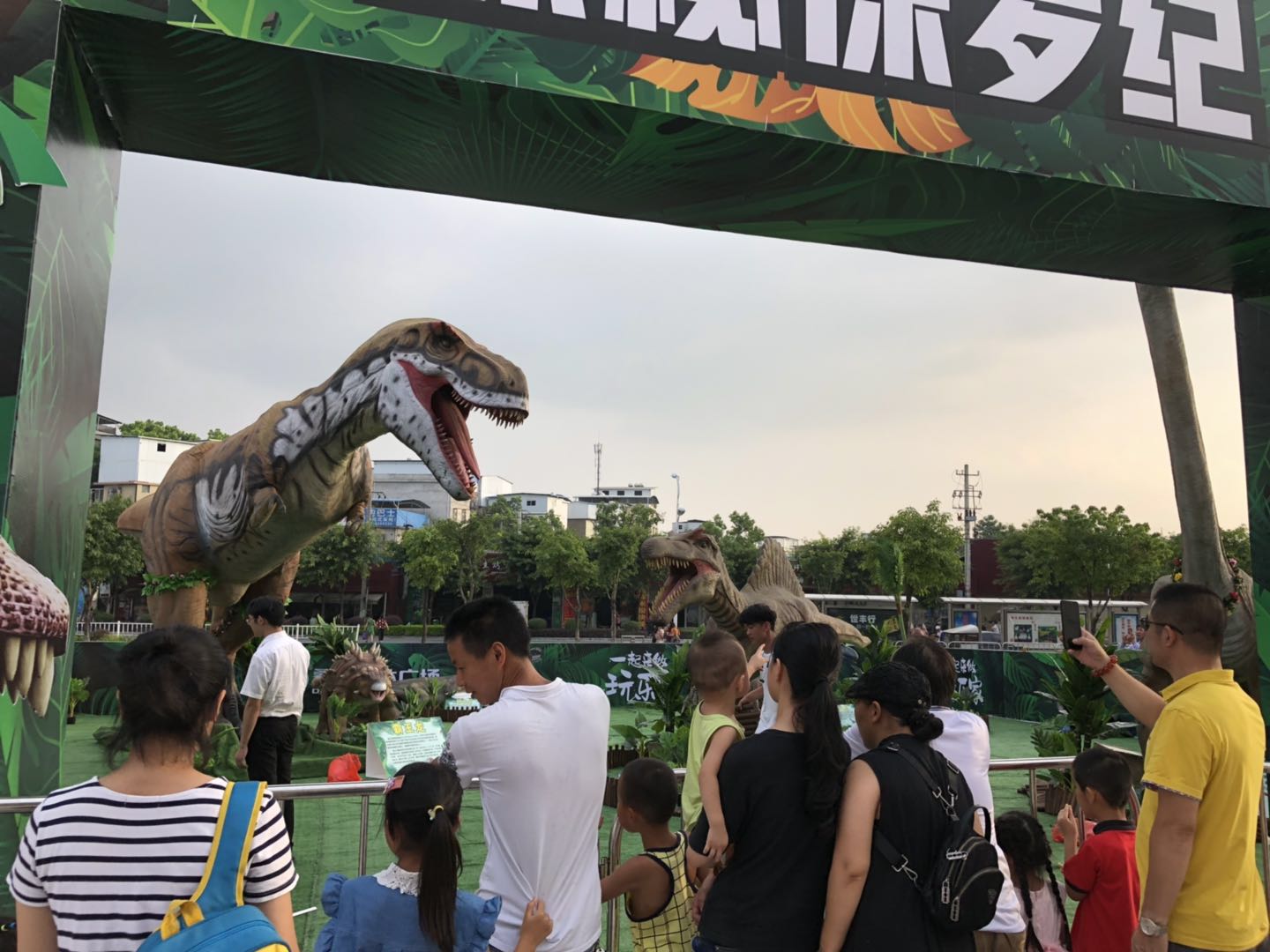 贵州贵阳大型恐龙展模型恐龙租赁恐龙展出售恐龙出租