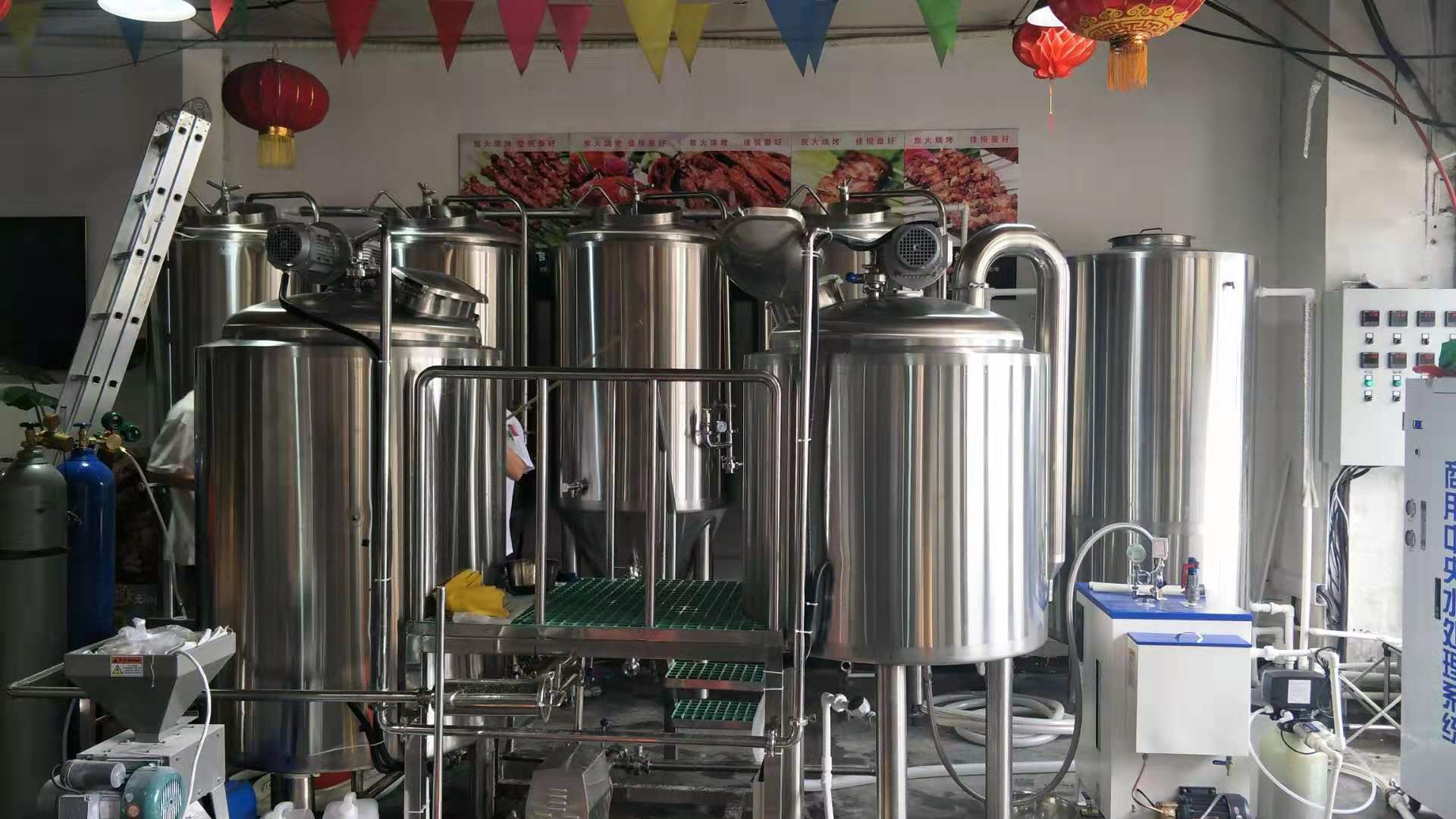 精酿酒吧设备-啤校长品牌 济南贝凯斯发酵设备