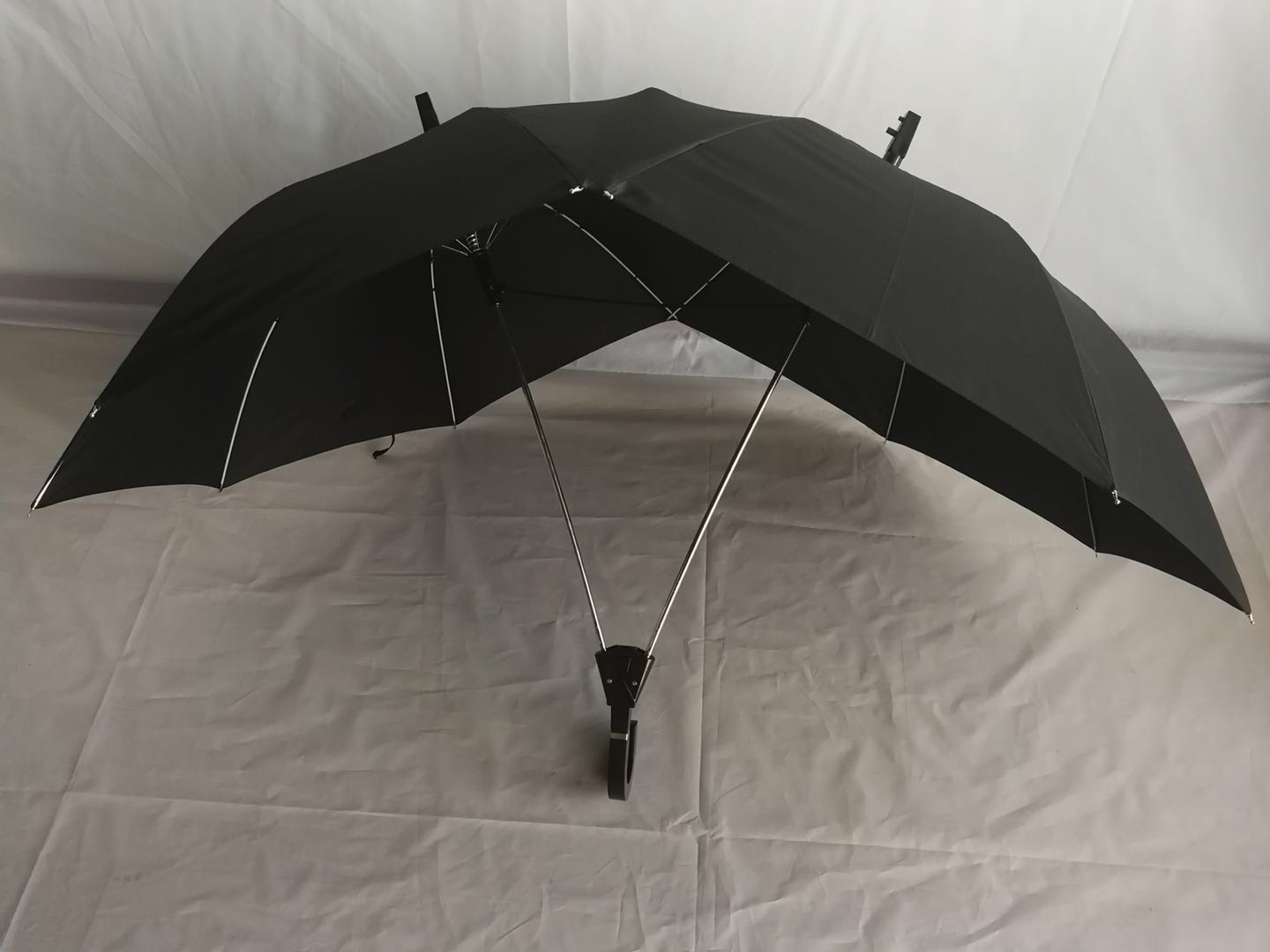 创意情侣伞定制、双人伞、双杆连体长柄雨伞批发定制