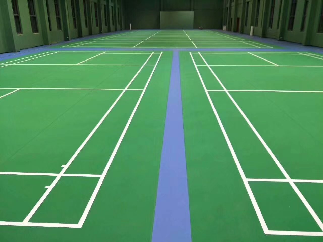 标准的羽毛球运动地胶北京鹏辉塑胶地板供应