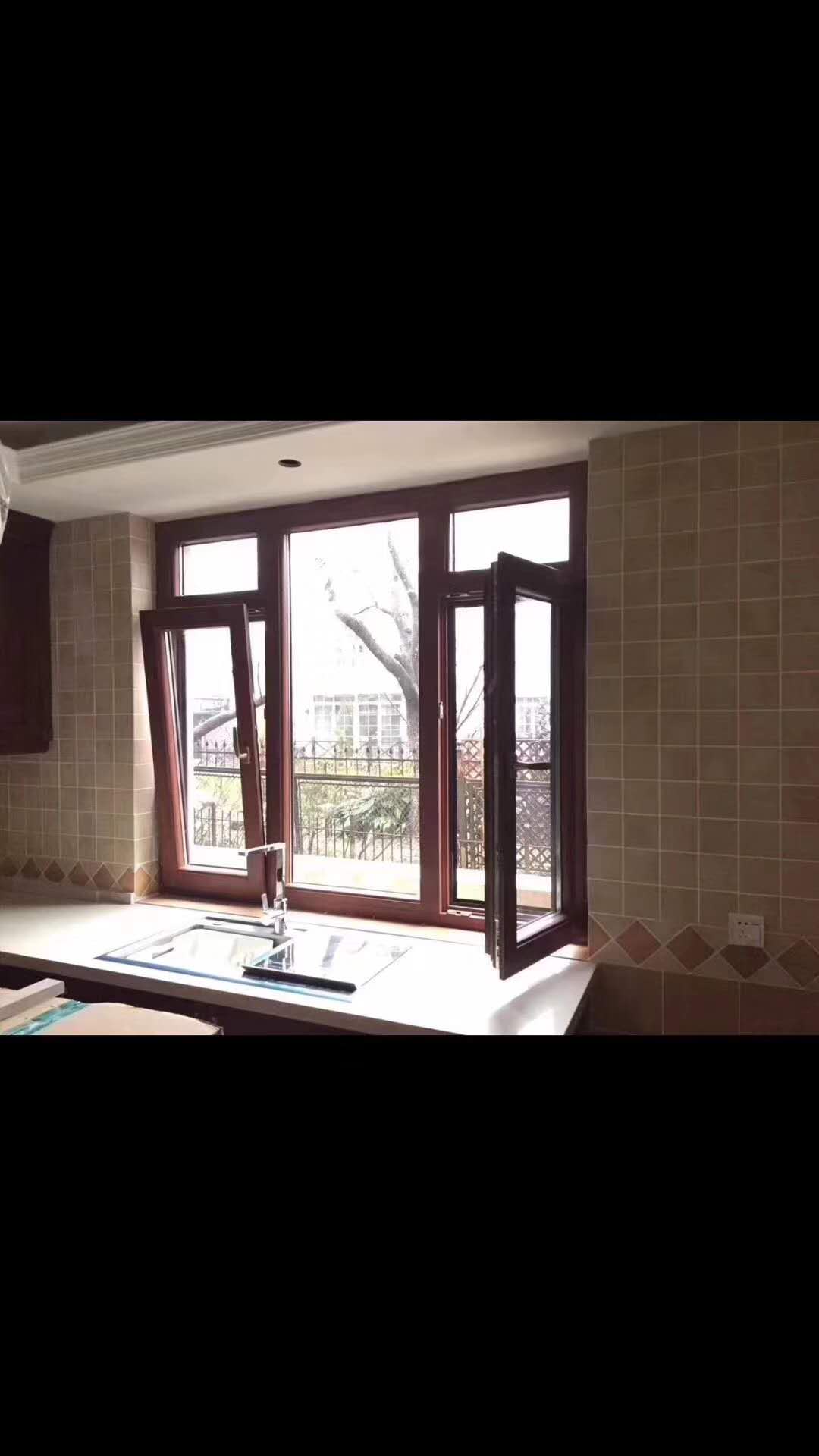 青岛厨房铝包木门窗安装