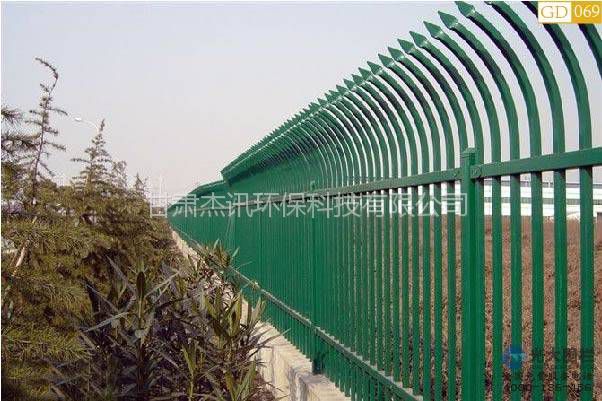 甘肃兰州厂家单向折弯防攀爬锌钢护栏