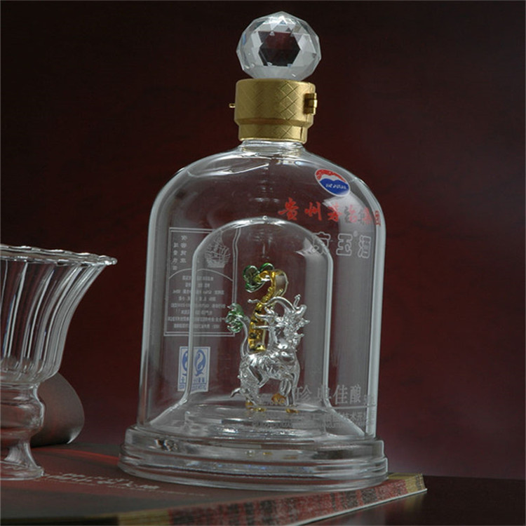 河间永鑫玻璃白酒瓶生产厂家订制异形手工艺透明玻璃酒瓶