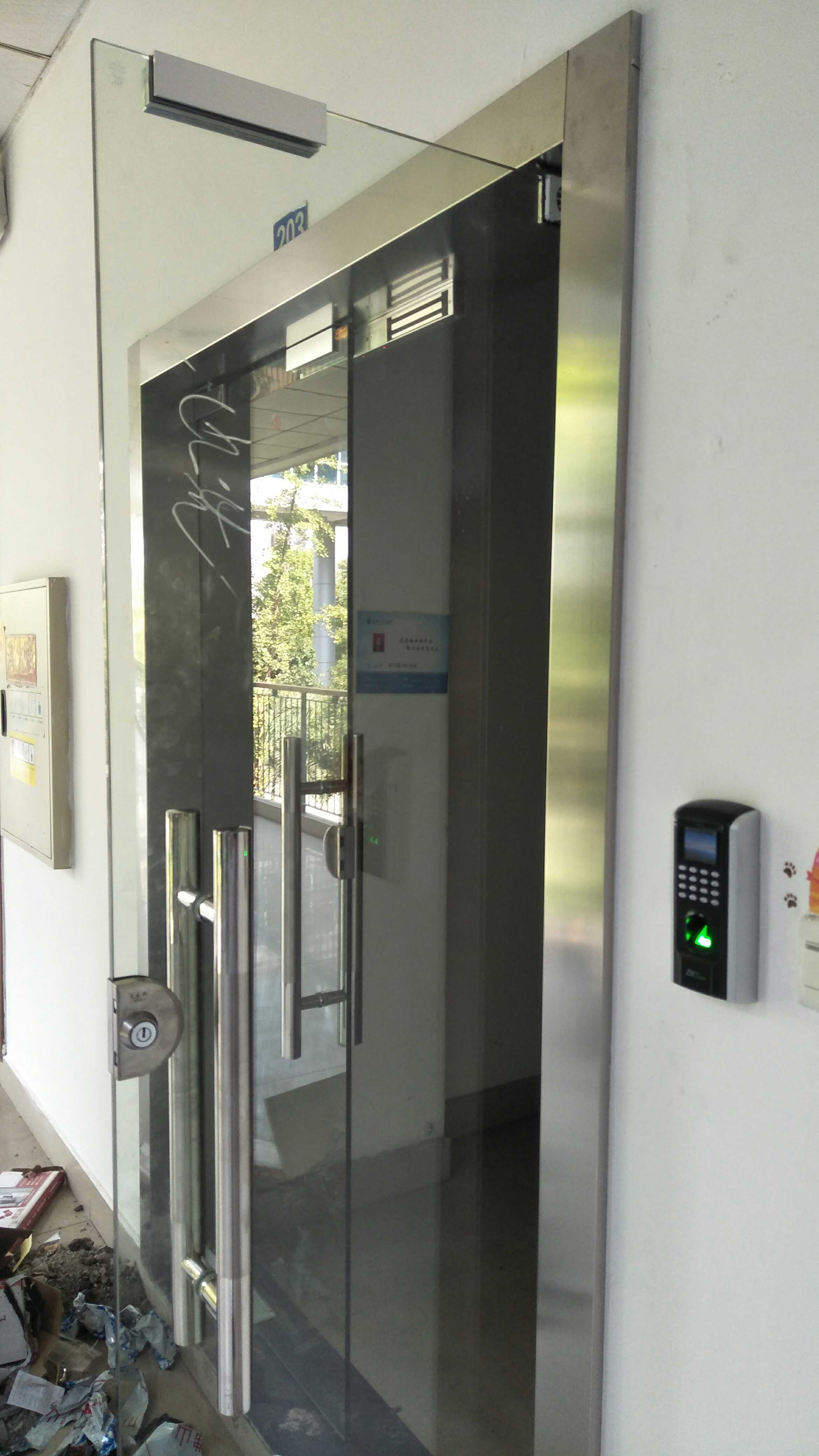 重庆市门禁系统安装指纹机人脸识别电磁锁刷卡机门禁机安装