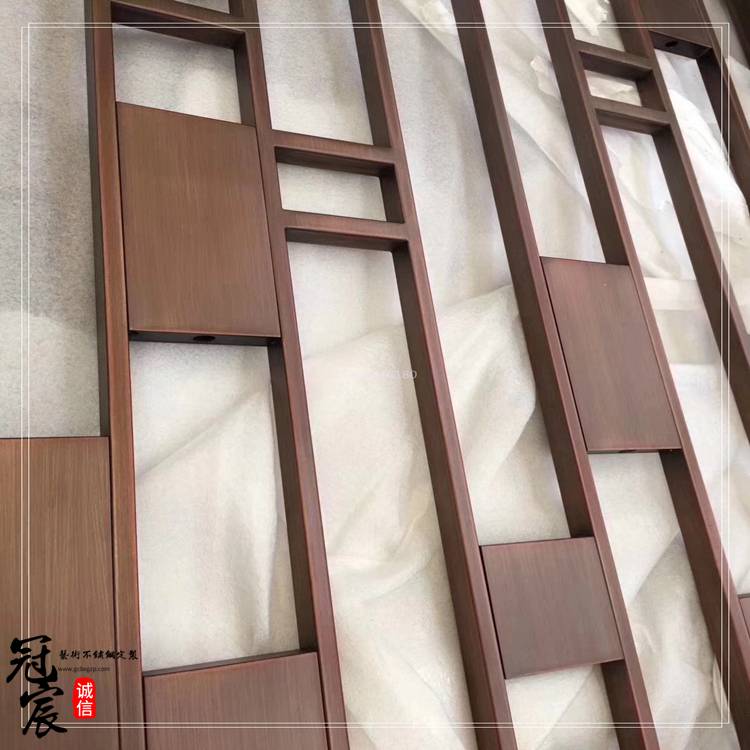 江苏苏州拉丝红古铜隔断制品 酒店大堂不锈钢屏风隔断定做 拉丝管点焊
