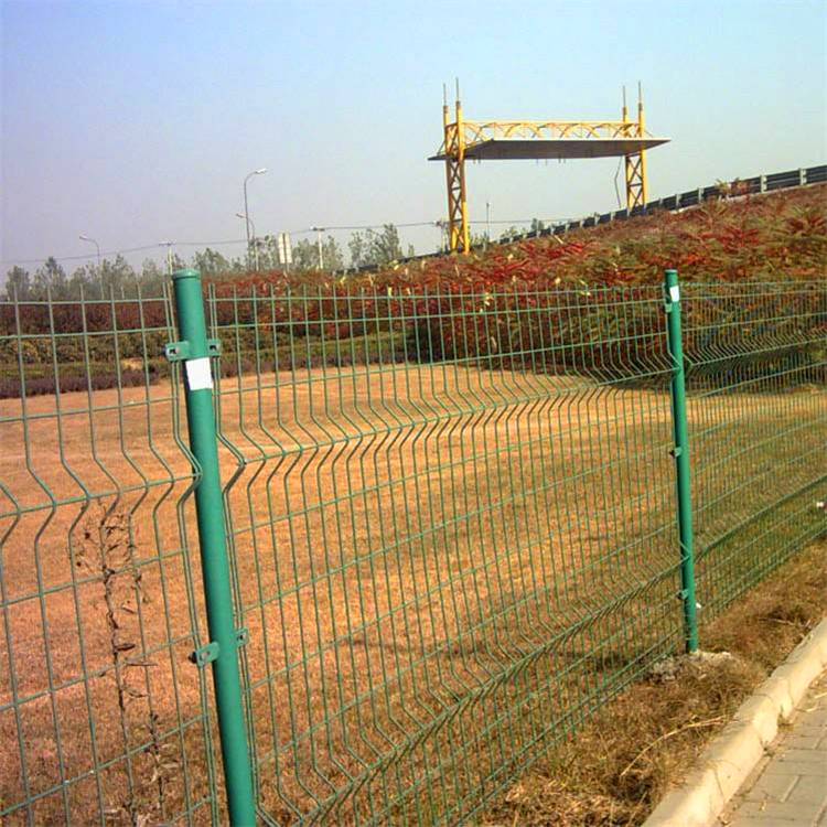 梅州双边丝围栏/草坪防护栏/小区护栏网供应