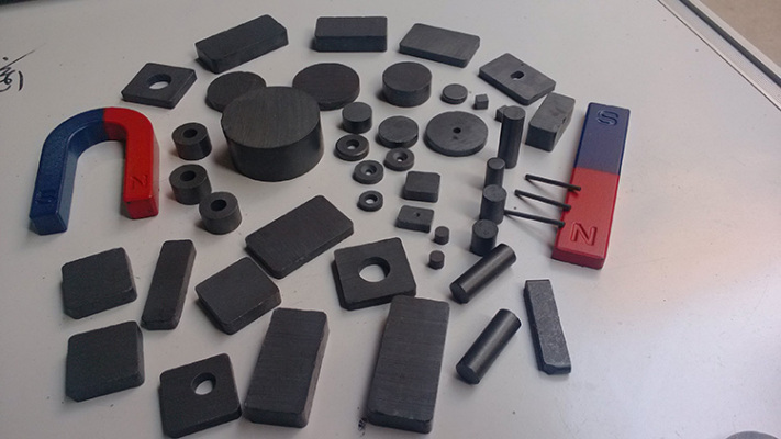 自动磁板除铁器加工厂采购申请_亨盈磁性科技